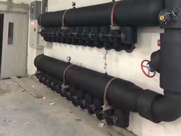 水管橡塑海绵保温施工.jpg